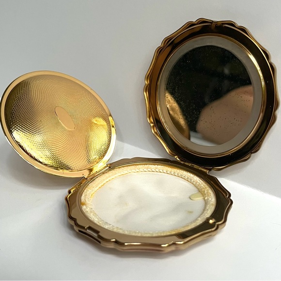 1950s VTG Stratton England Compact Mirror w/ Peacock + Flowers on Black Enamel - Picture 6 of 14